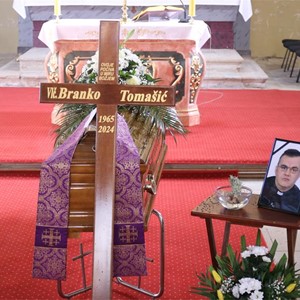 Sprovodna misa i ispraćaj vlč. Branka Tomašića